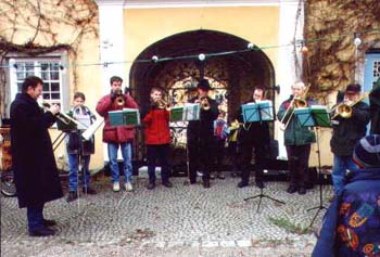 image004