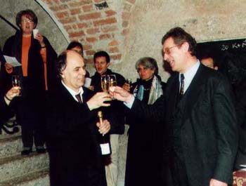 image007